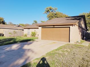 16711 Ribbonridge Dr, Sugar Land, TX 77498