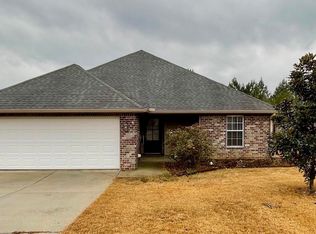 26 Charleston Way, Hattiesburg, MS 39402