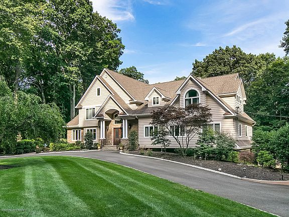 2nd image of 6 Galewood Dr