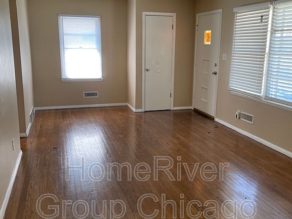 3rd image of 15433 Park Ln