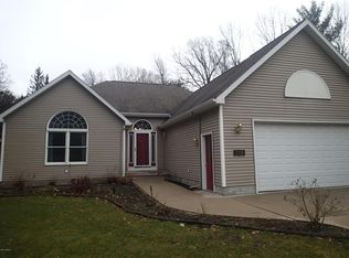 6950 Anita Ct, Fruitport, MI 49415