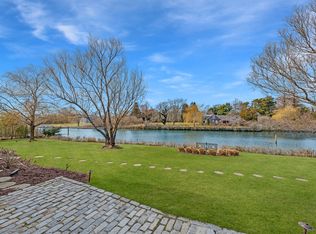 64 Boyesen Rd, Southampton, NY 11968