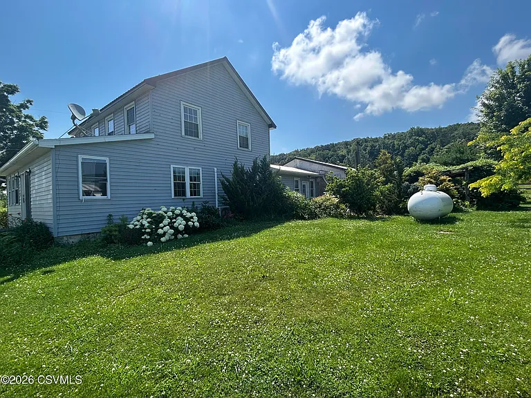 687 Hanselman Rd — Photo 3