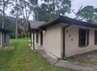 704 Pineville Ln, Lakeland, FL 33810