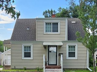 2615 W 1st St, Grand Island, NE 68803
