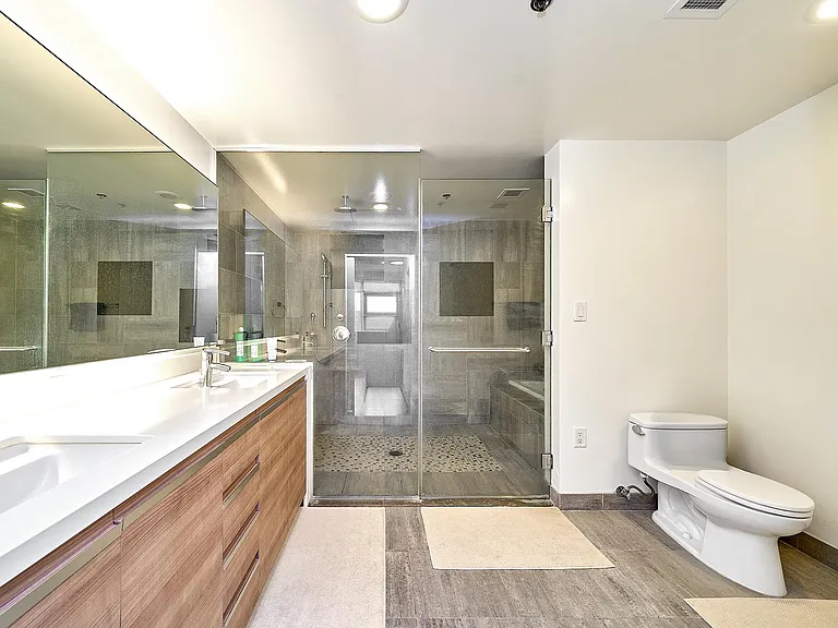 3785 Wilshire Blvd #704 — Photo 20