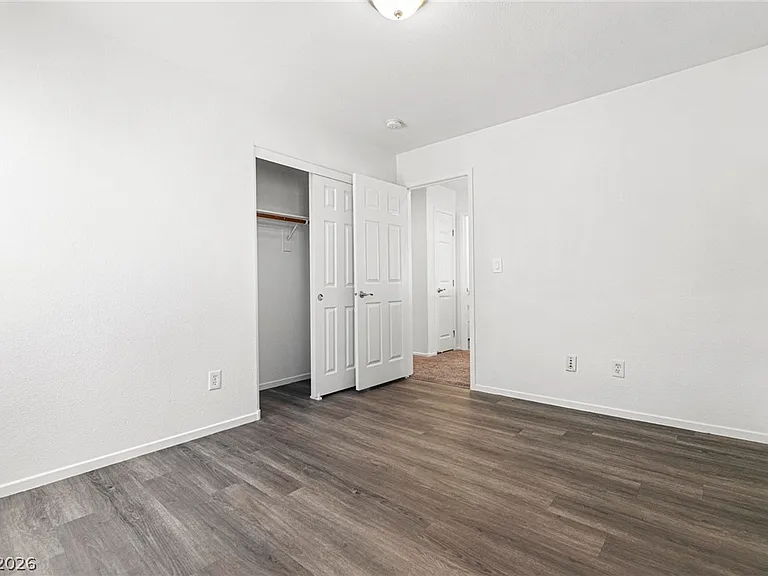 937 Lord Crewe St — Photo 19