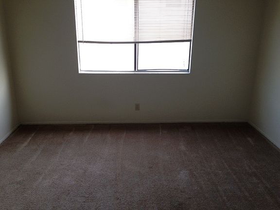 5th image of 7112 Woodman Ave APT 204