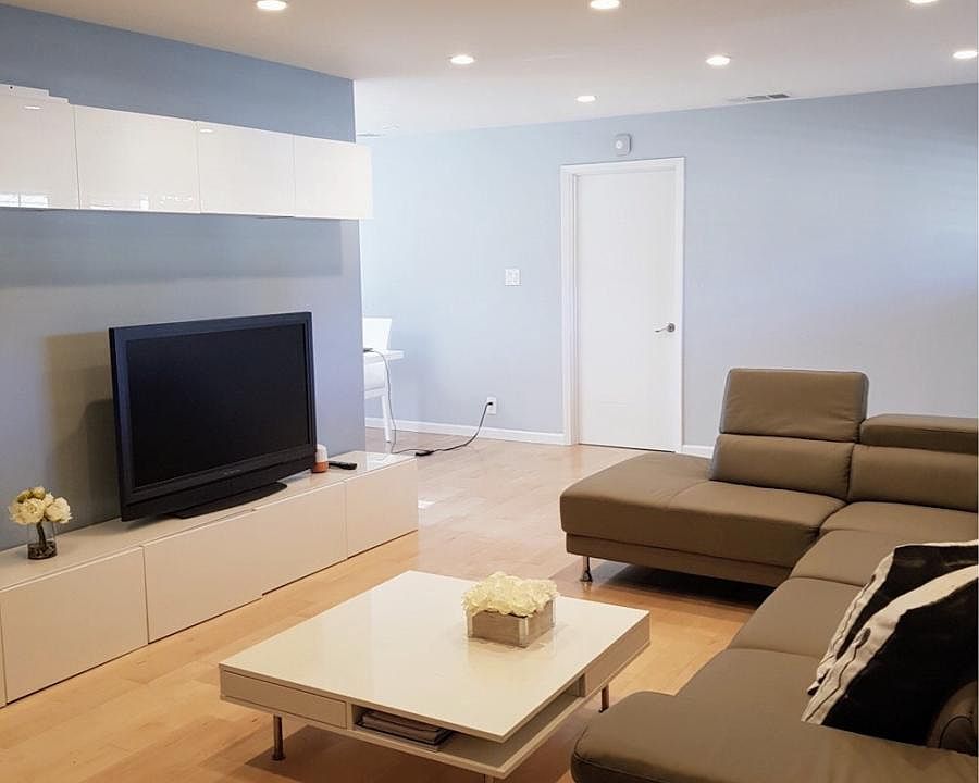 1st image of 161 Bel Ayre Dr
