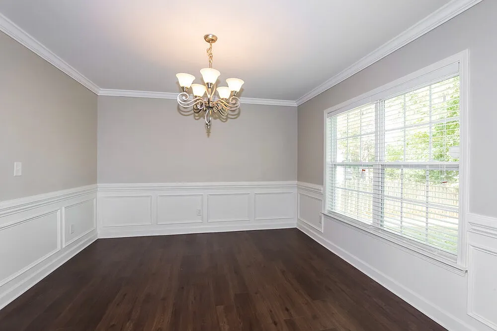 3 bed, 2.5 bath, 2091 sqft, $2,305 — Photo 4