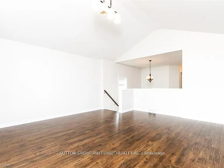 1708 Mickleborough Dr — Photo 14