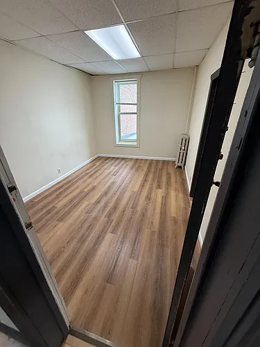 544 Broadway St S Photo 1