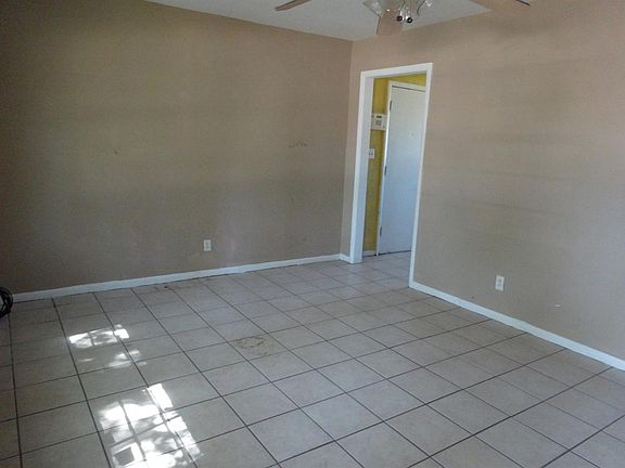 3rd image of 629 Seward Ave