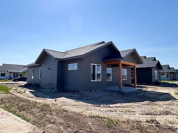 3rd image of 820 Rivet Way