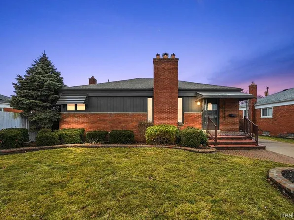 31229 Share St, Saint Clair Shores, MI 48082