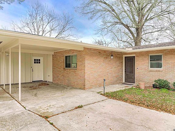 2nd image of 8320 Rainbow Dr