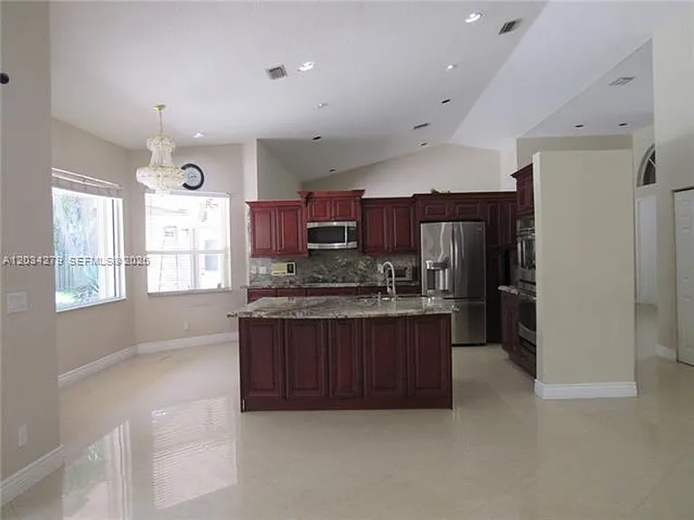 10255 Guatemala St #10255 — Photo 7
