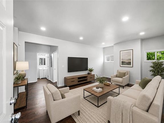 4th image of 1519 Olympian Way SW