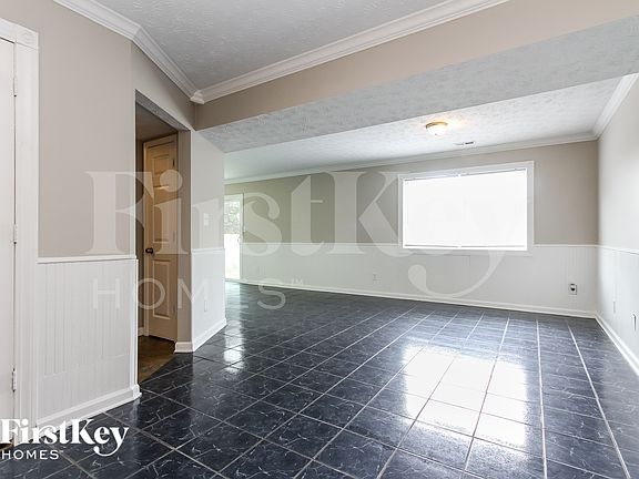 2nd image of 1921 E Werges Ave