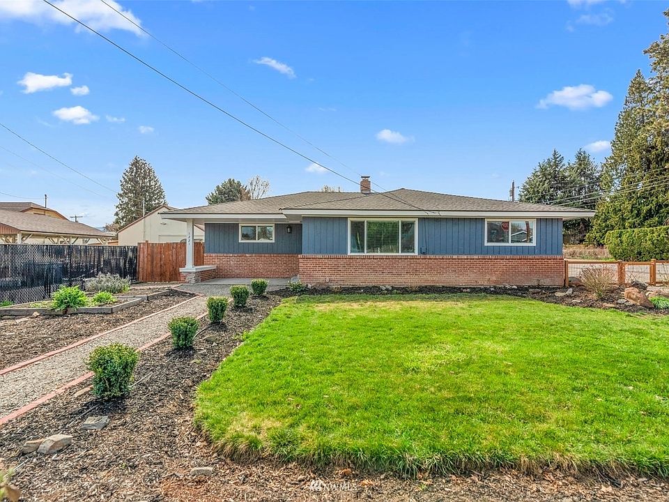 1221 9th Street, Wenatchee, WA 98801 Zillow