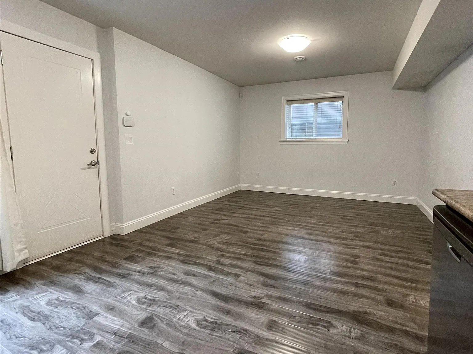 2 bed, 800 sqft, $1,650 — Photo 3