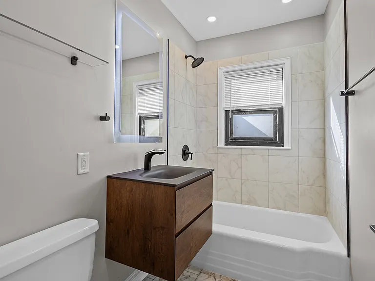 426 Keilman St — Photo 13