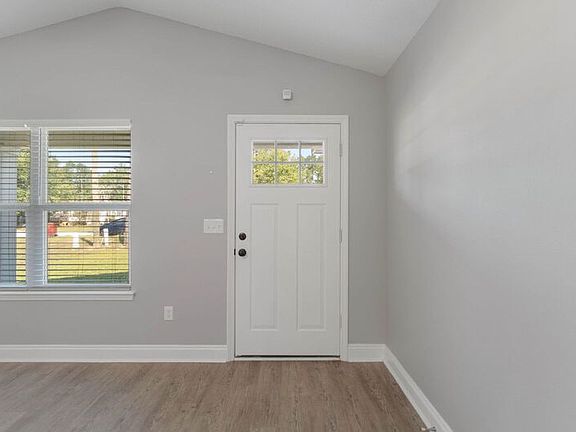 3rd image of 4628 Dove Way