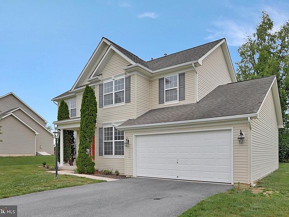 2nd image of 822 Shannon Dr N