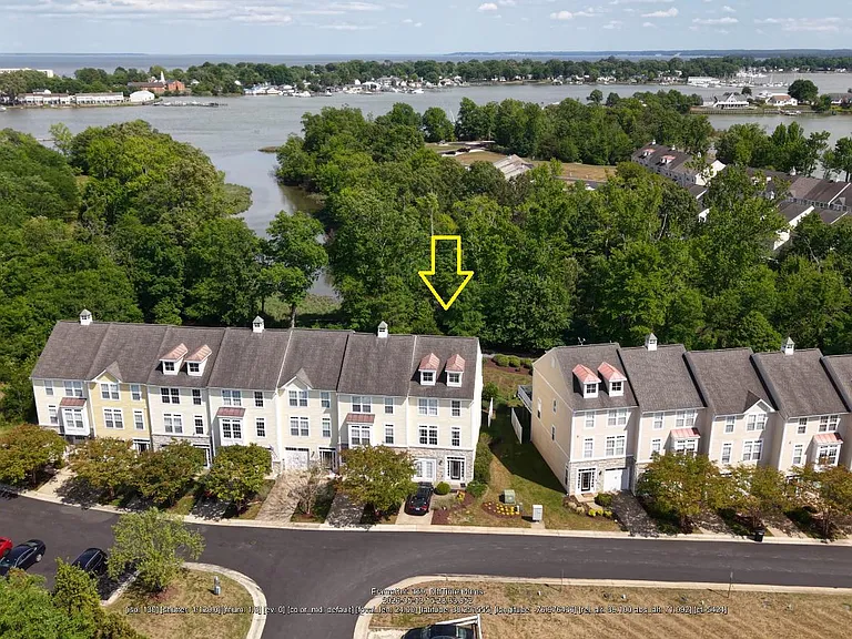 701 Monroe Point Dr — Photo 1