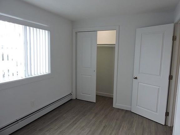 5th image of 425 Warren Ave APT 4