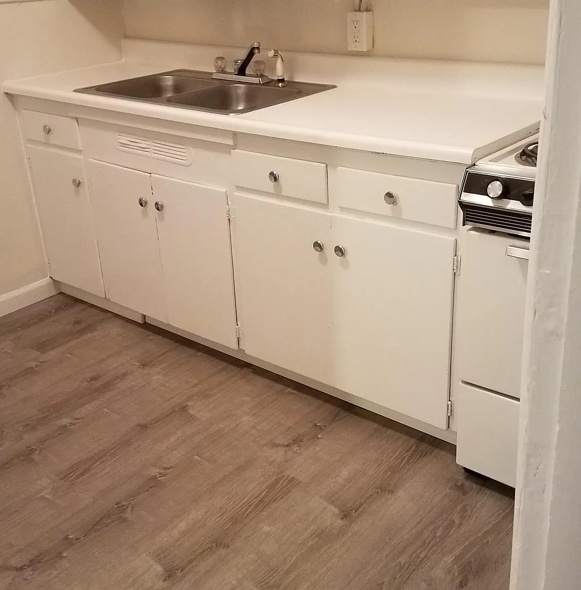 2303 Wetmore Ave — Photo 3