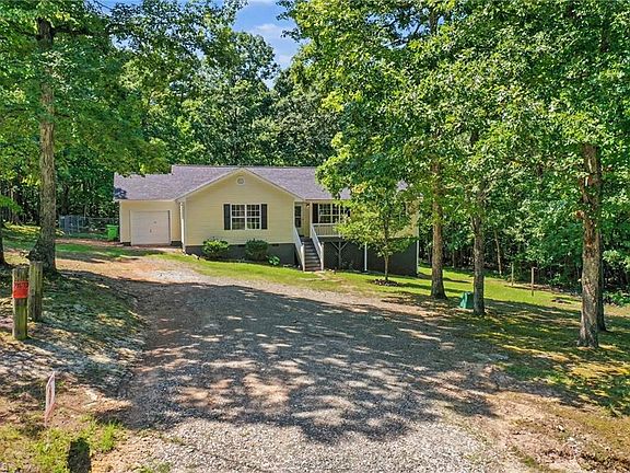 3rd image of 6045 Cane Creek Rd