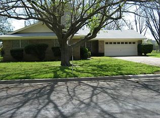 2103 7th St, Brownwood, TX 76801