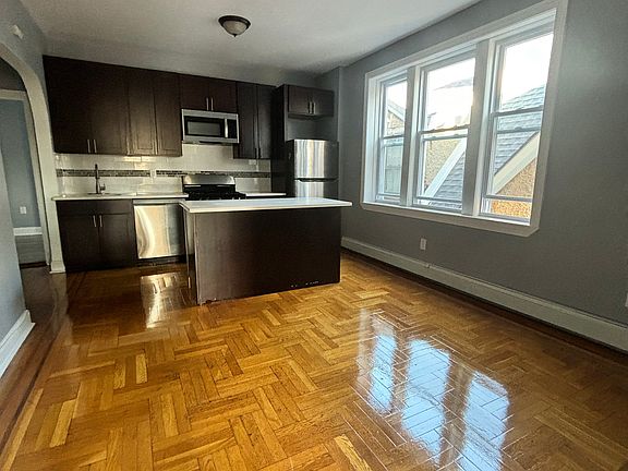 3rd image of 166 Jewett Ave #3F