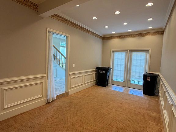 5th image of 701 Monroe Point Dr