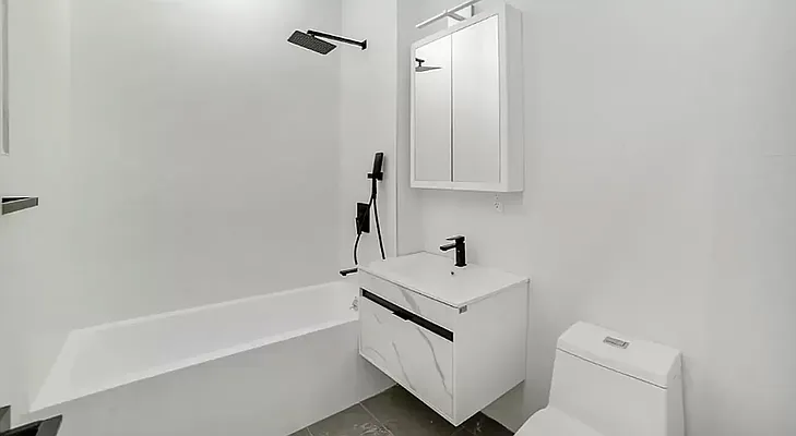 Rented by REAL New York | media 21