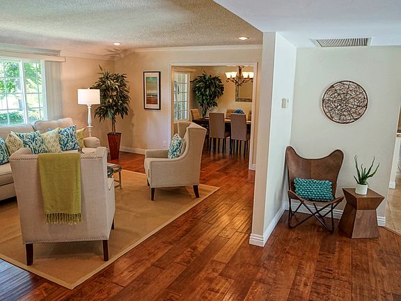 4th image of 16967 Knollwood Dr