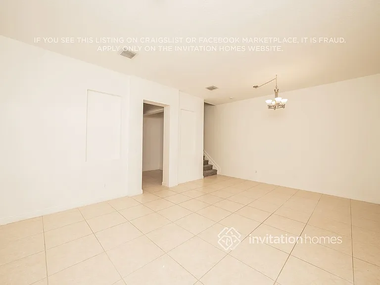 8308 NW 8th Ter — Photo 4