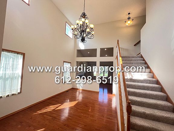 2nd image of 11670 Goodhue St NE