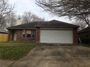 10211 Lands End Dr, Houston, TX 77099