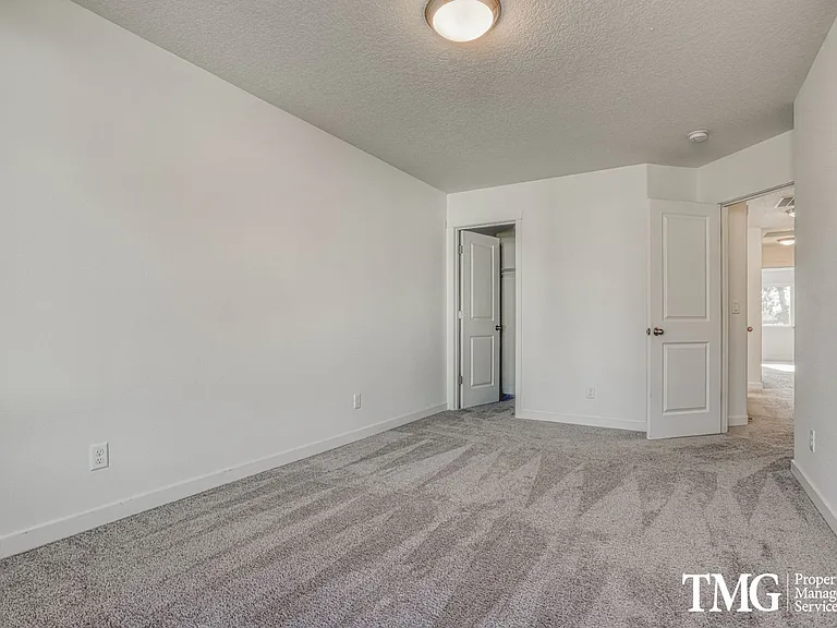 6853 N Montgomery Cir — Photo 23