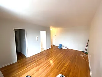 Rented by Chana Ofek, LREB