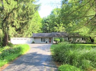 573 Solon Rd, Bentleyville, OH 44022