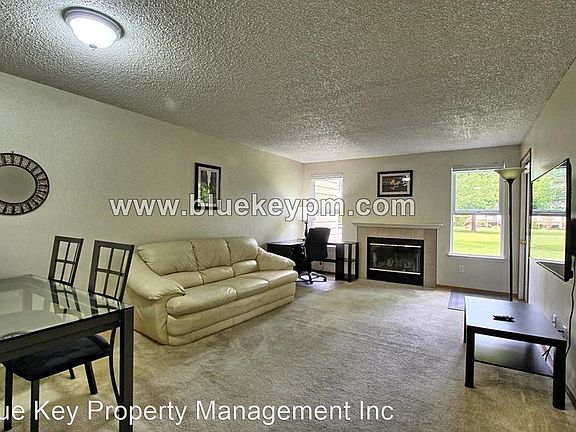 3rd image of 13216 NE Salmon Creek Ave #5