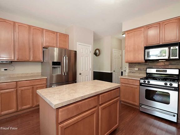 5th image of 2940 Brahms Ln