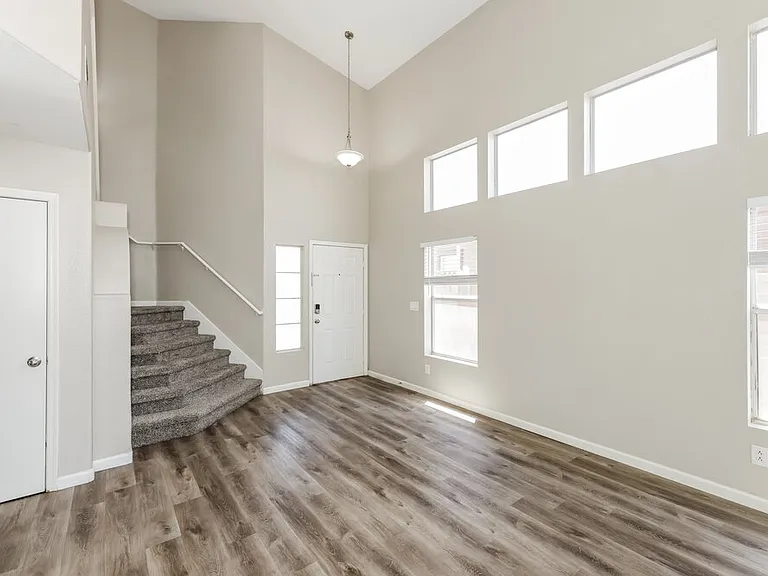 6939 Wineberry Dr — Photo 6