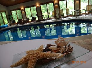 1S050 Normandy Woods Dr, Winfield, IL 60190