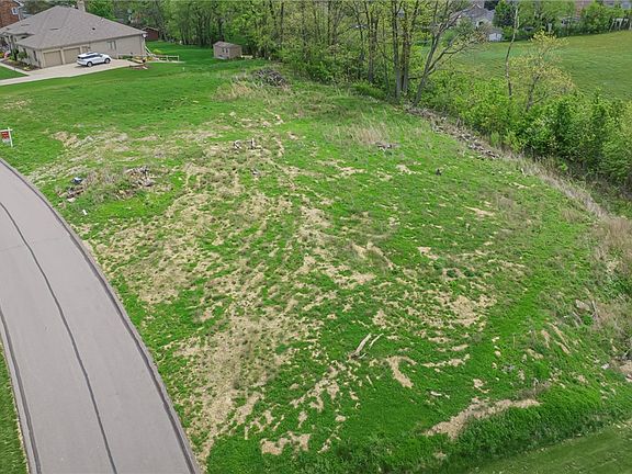 2nd image of 55 Ridgewood Dr