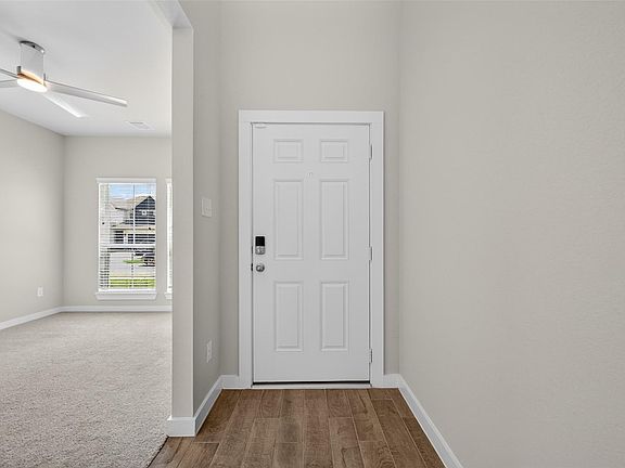 4th image of 305 E Tranquil Fields Ln