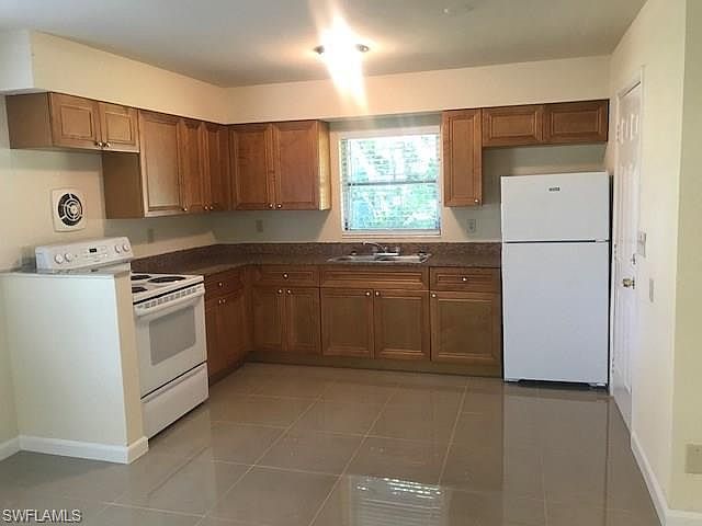 2nd image of 5231 Coronado Pkwy #A-b